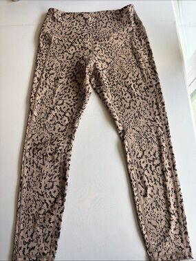 High-Rise Printed Leggings in Taupe and Black